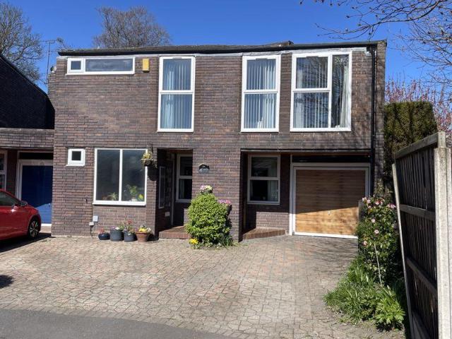 4 bedroom house for sale