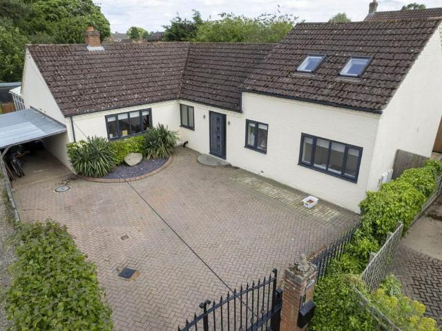 4 bedroom bungalow for sale