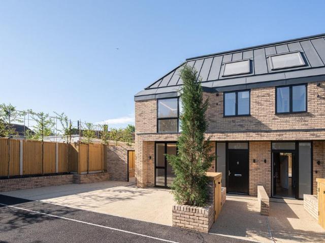 4 bedroom house for sale