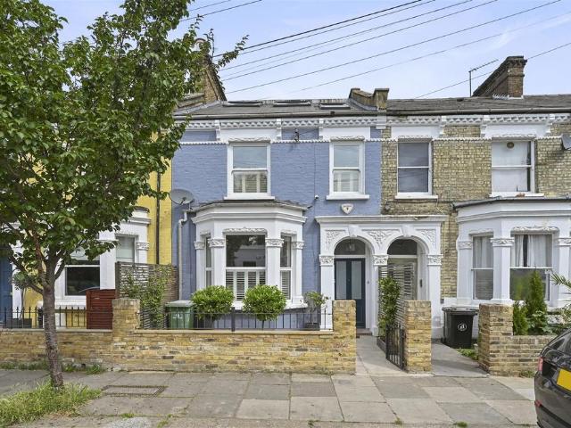 4 bedroom terraced house for sale