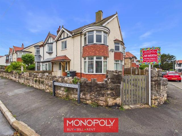 4 bedroom end of terrace house for sale