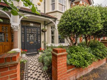 4 bedroom house for sale