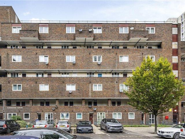 4 bedroom maisonette for sale