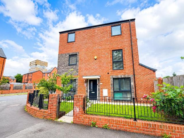 4 bedroom house for sale