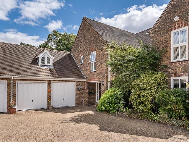 4 bedroom house for sale