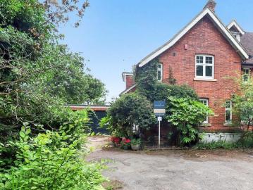 4 bedroom house for sale