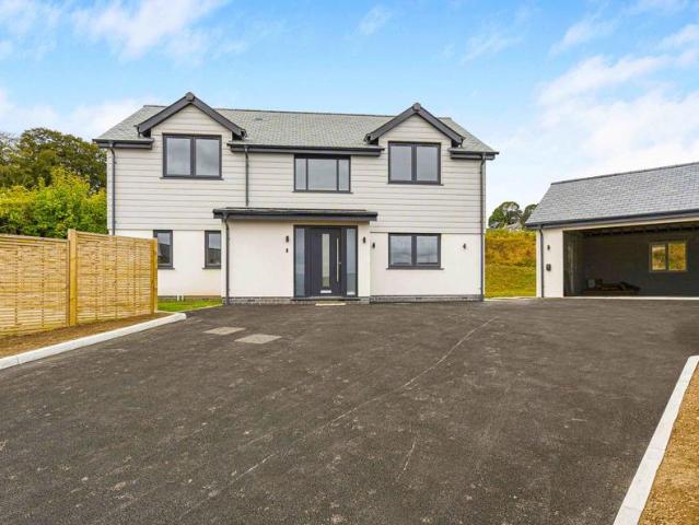 4 bedroom house for sale