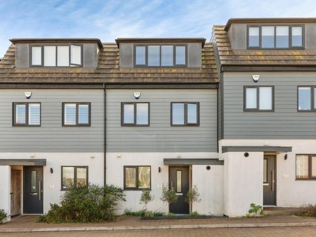 4 bedroom house for sale