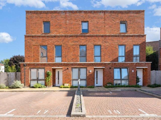 4 bedroom house for sale
