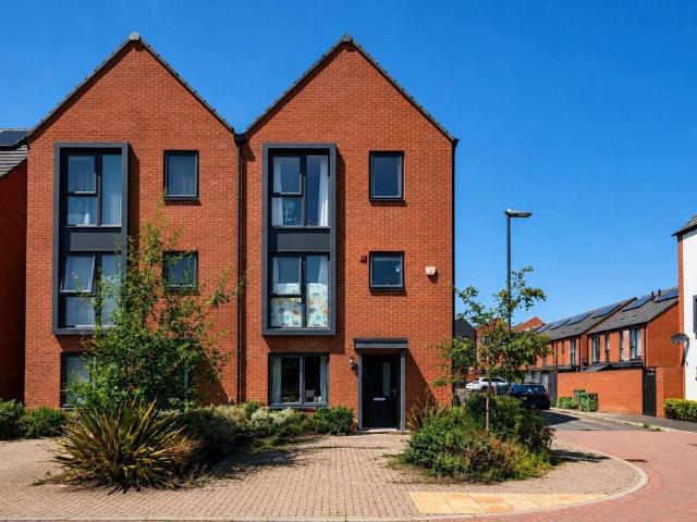 4 bedroom house for sale