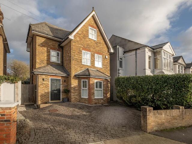 4 bedroom house for sale