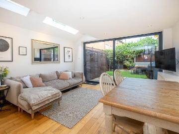 Summerstown, London, Greater London - Garden