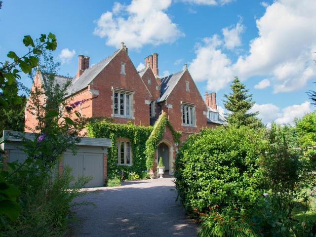 4 bedroom house for sale