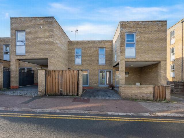4 bedroom house for sale