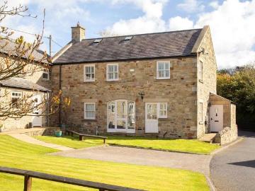 North East, North England - Garden, Equipped kitchen