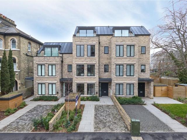 4 bedroom terraced house for sale