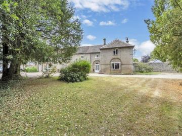 Mid Suffolk, East of England - Parking