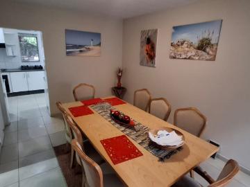 4 Bedroom House For Sale in Constantia Kloof