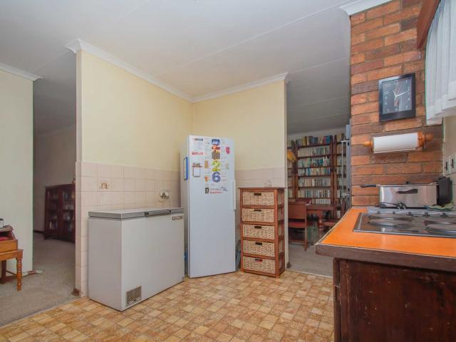 4 Bedroom House For Sale in Constantia Kloof