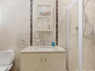 4 Bedroom House For Sale in Camps Bay