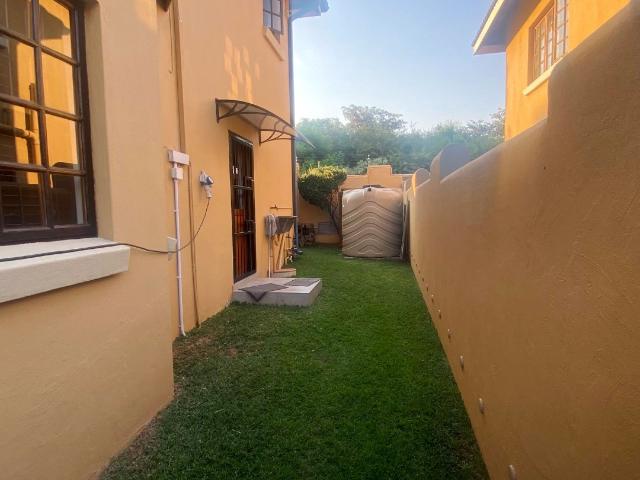 4 Bedroom House For Sale in Cashan