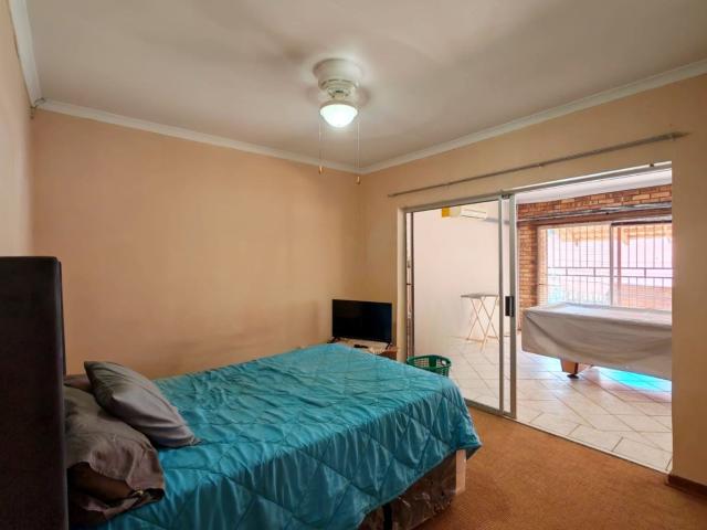 4 Bedroom House For Sale in Cashan