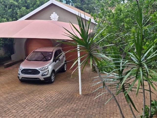 4 Bedroom House For Sale in Cashan