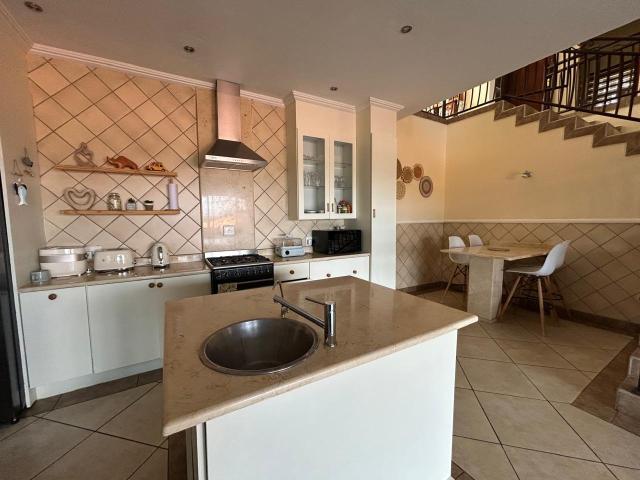 4 Bedroom House For Sale in Cashan