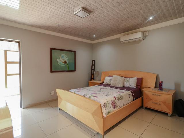 4 Bedroom House For Sale in Cashan