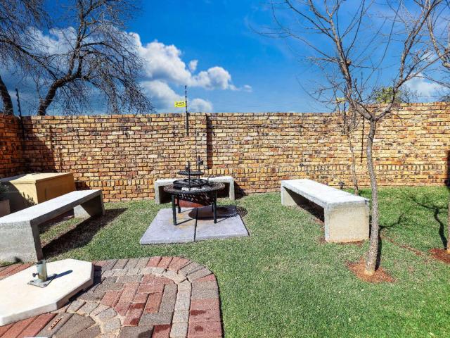 4 Bedroom House For Sale in Centurion Central