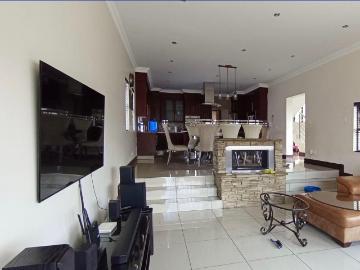 4 Bedroom House For Sale in Centurion Central