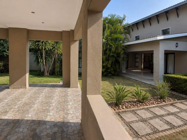 4 Bedroom House For Sale in Chroompark