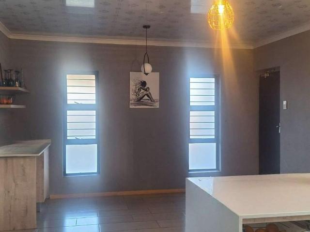 4 Bedroom House For Sale in Chroompark