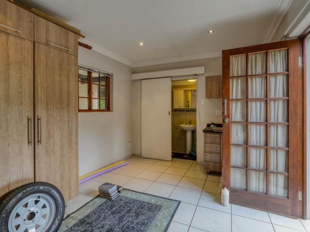 4 Bedroom House For Sale in Clubview