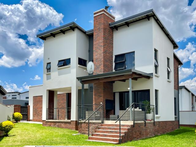 4 Bedroom House For Sale in Craigavon