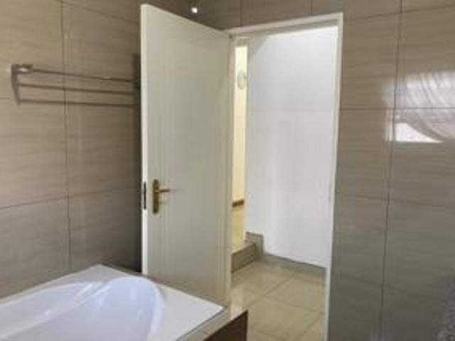 4 Bedroom House For Sale in Crescent Wood Country Estate