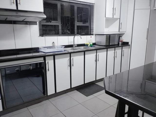 4 Bedroom House For Sale in Crossmoor