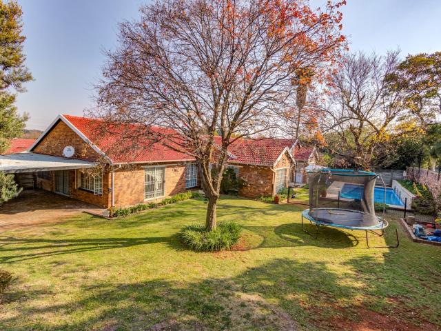 4 Bedroom House For Sale in Croydon