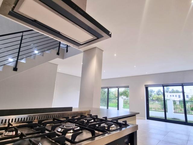 4 Bedroom House For Sale in Croydon Gardens Estate