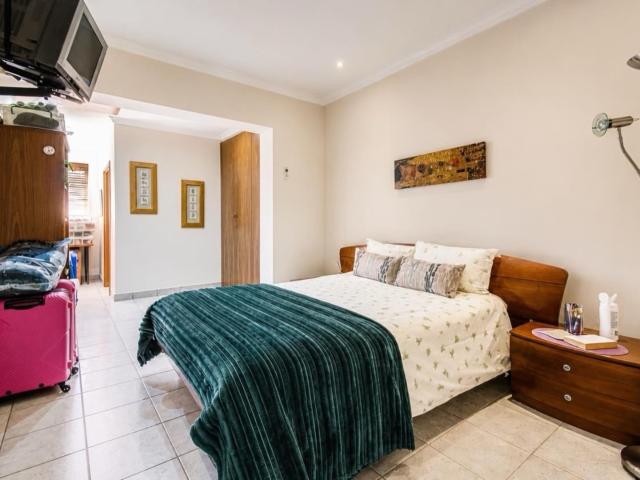 4 Bedroom House For Sale in Cyrildene