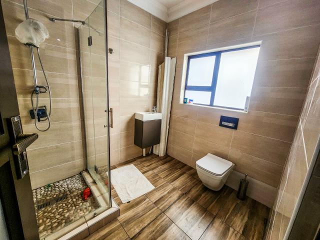 4 Bedroom House For Sale in Amandasig