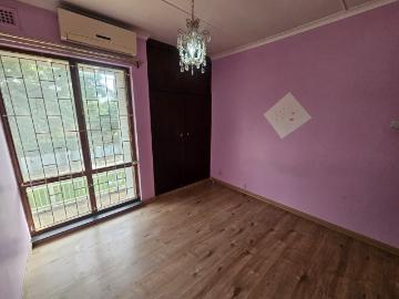 4 Bedroom House For Sale in Amanzimtoti