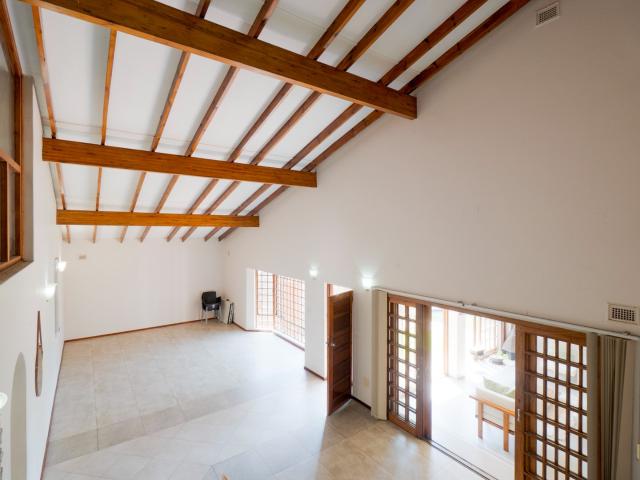 4 Bedroom House For Sale in Amanzimtoti