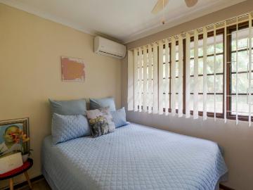 4 Bedroom House For Sale in Amanzimtoti