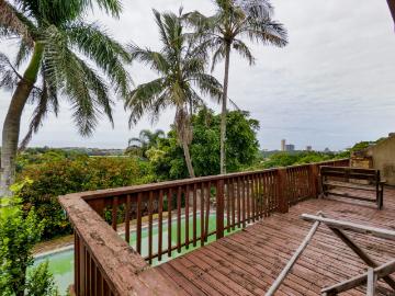 4 Bedroom House For Sale in Amanzimtoti