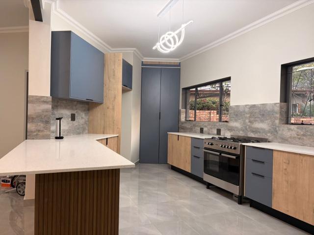 4 Bedroom House For Sale in Annlin