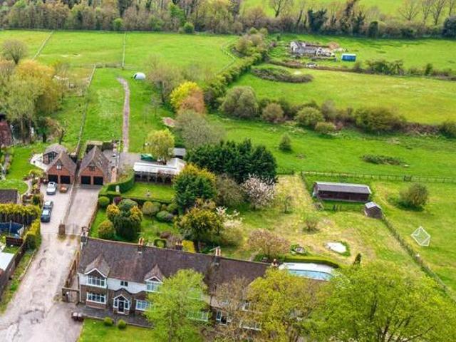 4 Bedroom House For Sale In Addington, Kent