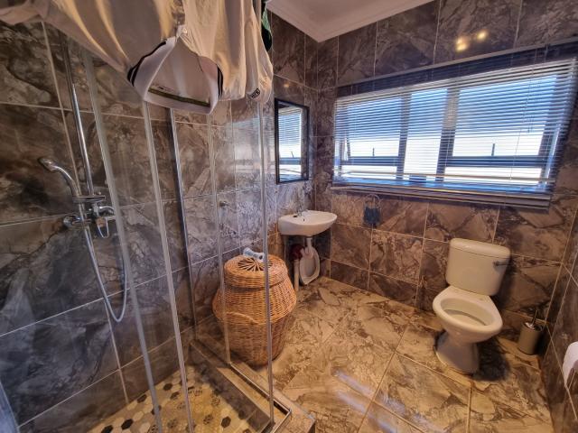 4 Bedroom House For Sale in Alabama