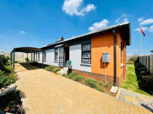 4 Bedroom House For Sale in Alberton Central