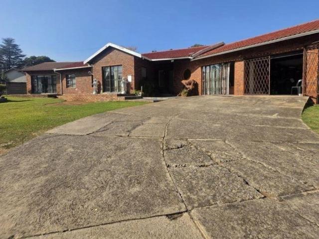 4 Bedroom House For Sale in Albertsdal
